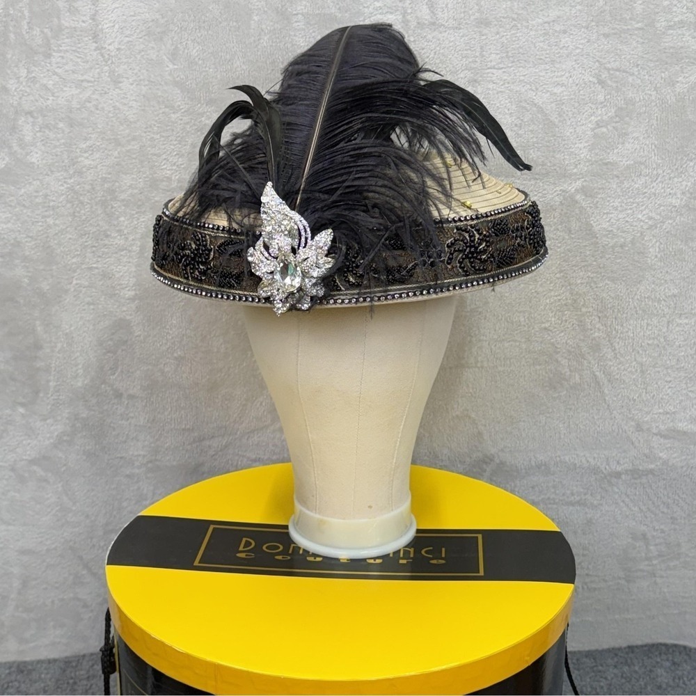 Donna Vinci Hat Fascinator Womens Beige Beaded Rhinestone Derby Church Wedding
